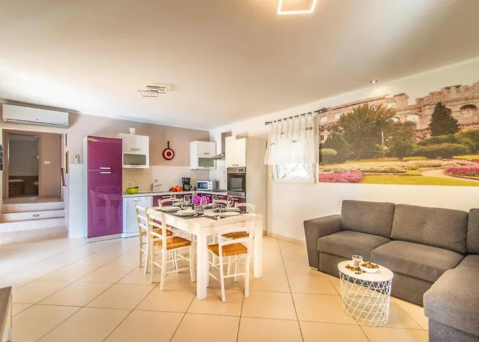 Tanja By * Πούλα